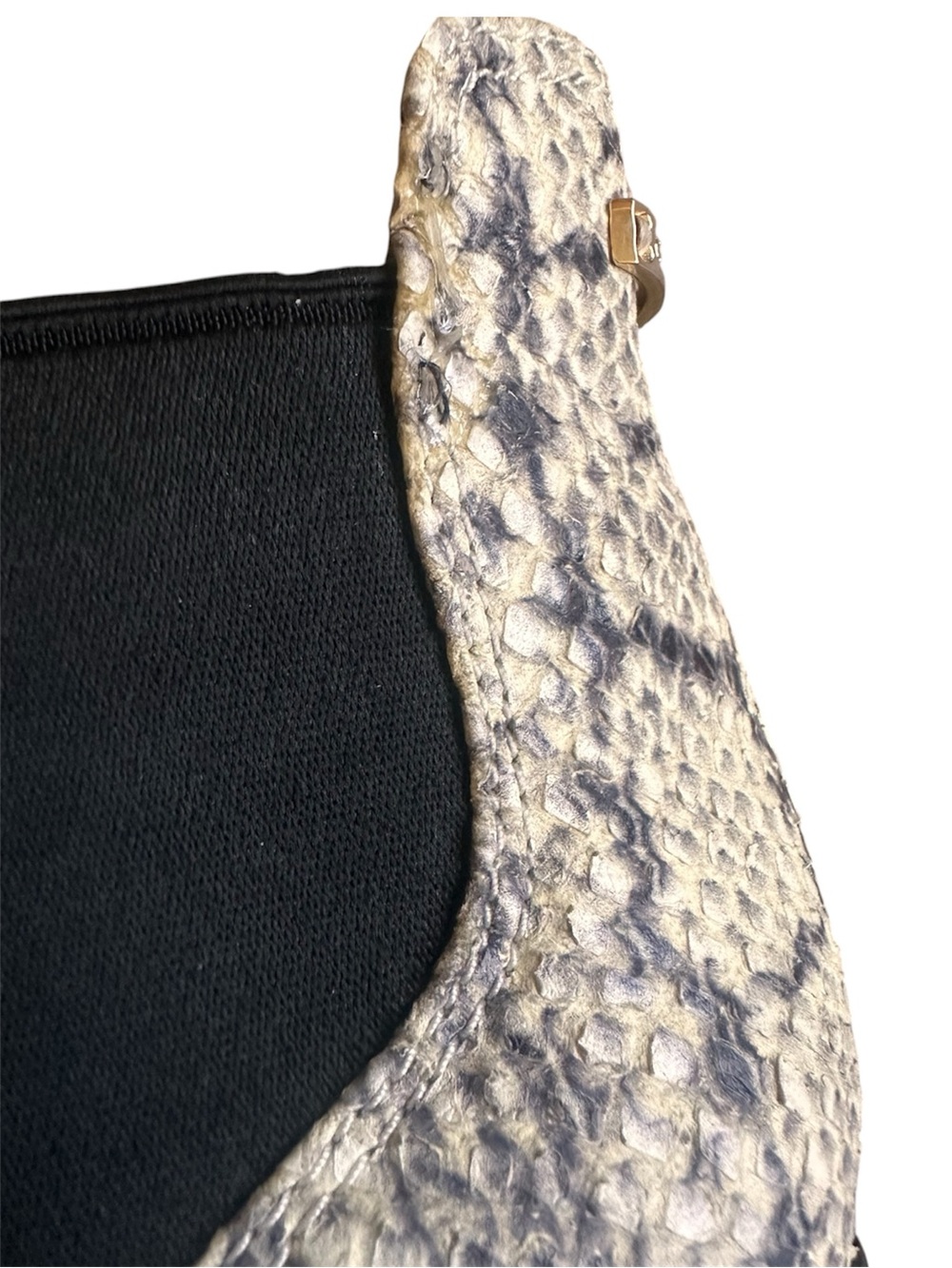 EUC Cole Haan “Hara” Pointed Toe Snakeskin Print Chelsea Ankle Booties Size 8.5 - Picture 9 of 10